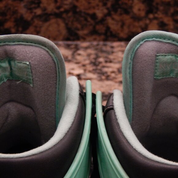 Air Jordan 1's Retro '89 Green Glow😎 - Picture 3 of 9